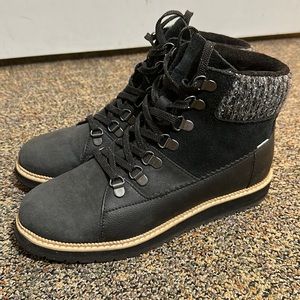 TOMS boots